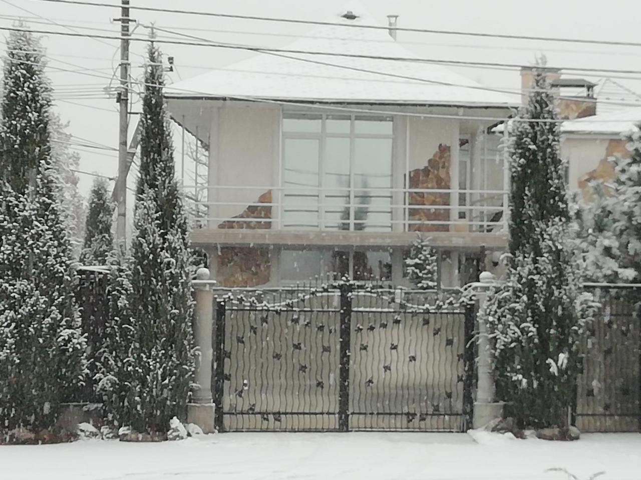 Villa Тownhouse 84 Petropavlovskaya Borshchagovka Exterior foto